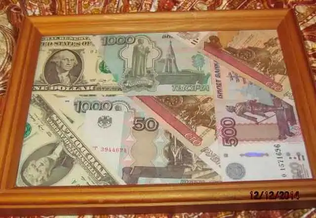 коллаж из денег